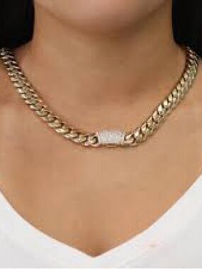 NWOT Gold Cuban Link Chain Necklace with Pave Accent